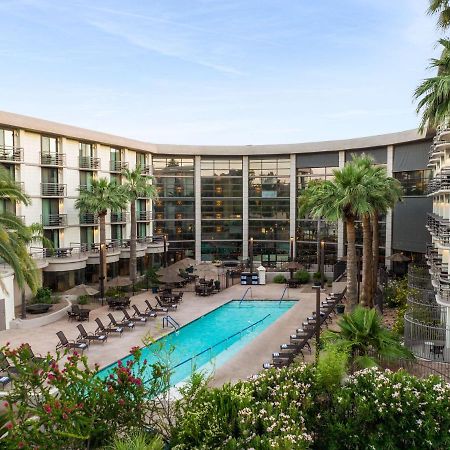 Embassy Suites By Hilton Phoenix Biltmore Экстерьер фото