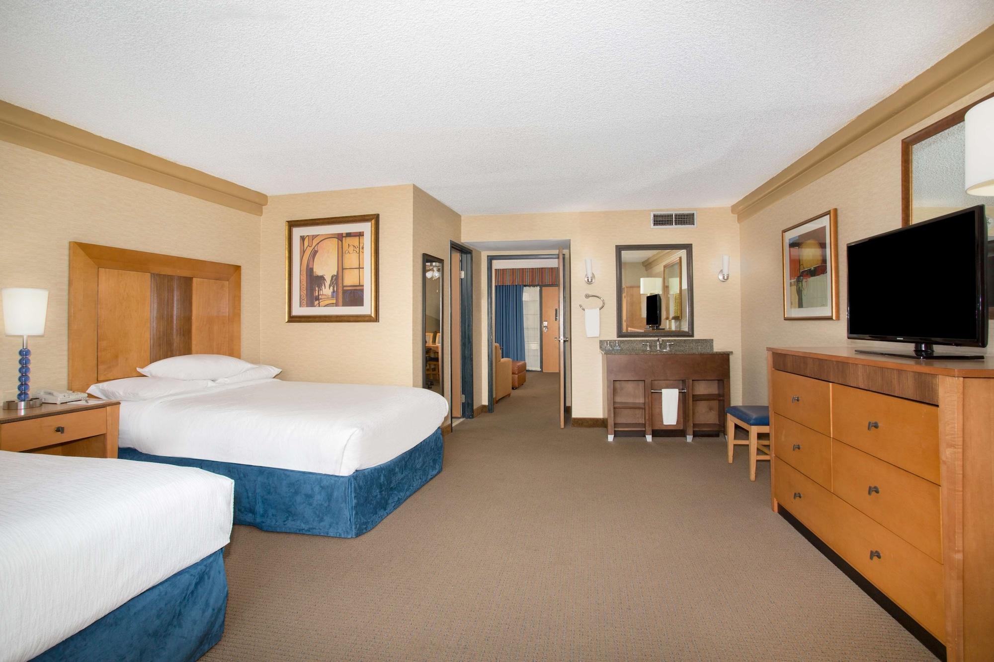 Embassy Suites By Hilton Phoenix Biltmore Экстерьер фото