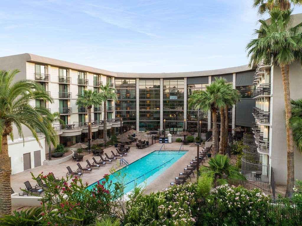Embassy Suites By Hilton Phoenix Biltmore Удобства фото